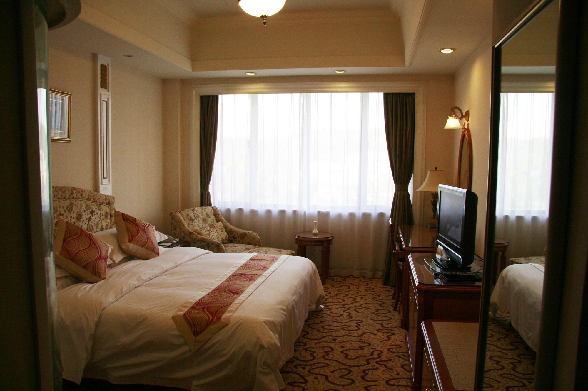 Huiquan Dynasty Hotel צ'ינגדאו מראה חיצוני תמונה